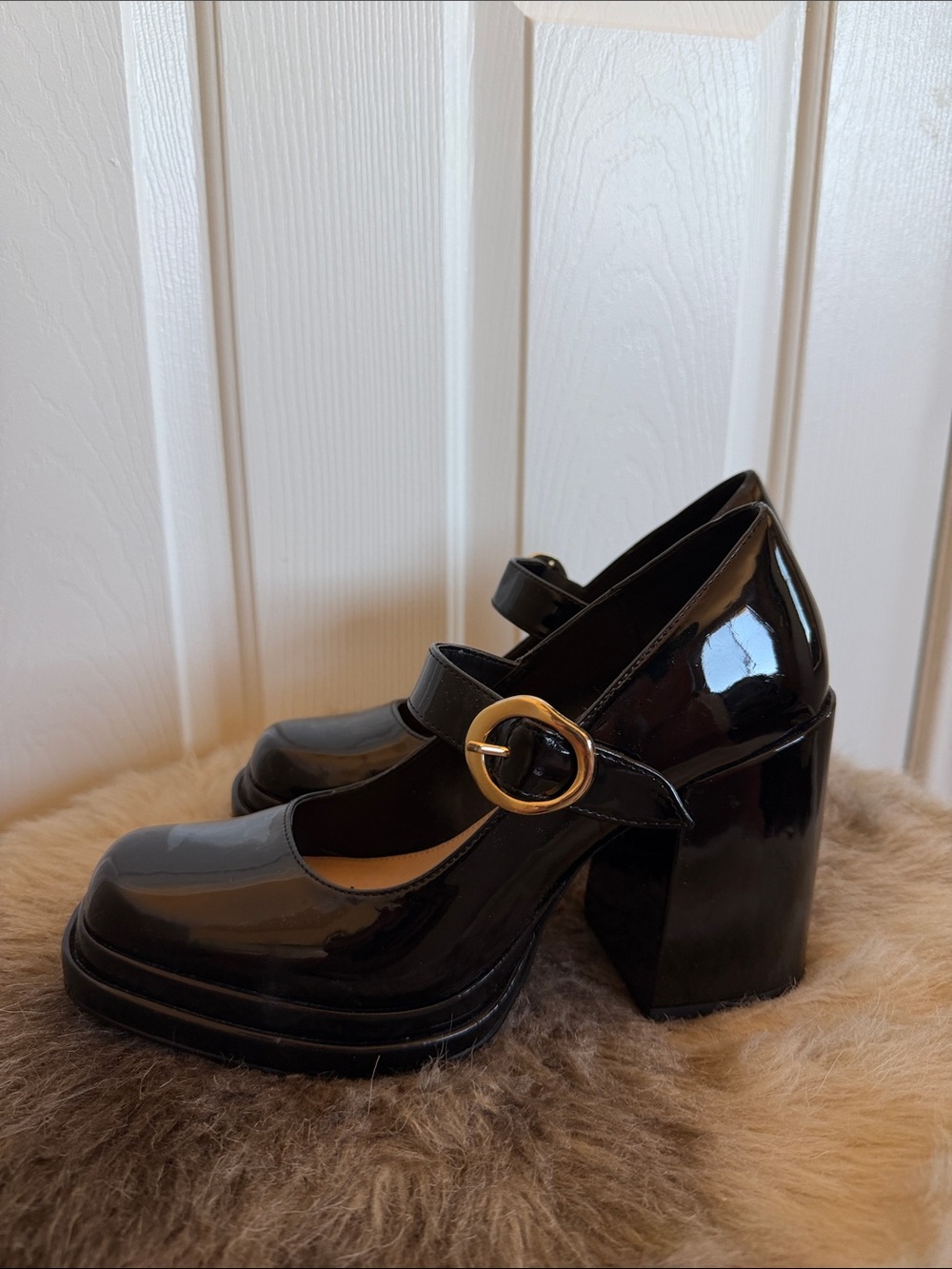 Steve Madden Black Patent Mary Jane Block Heel Pumps with Gold Buckle